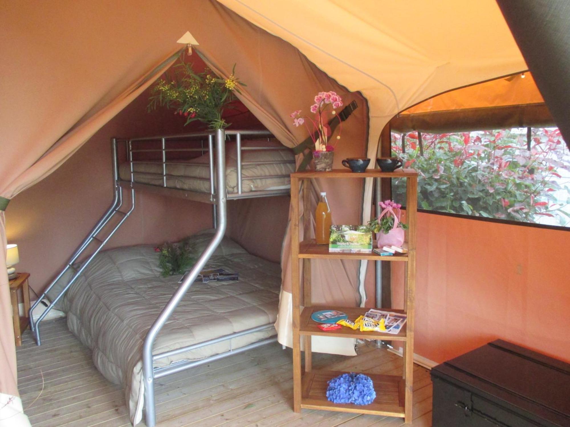 Camping De Trezulien 杜瓦讷内 外观 照片