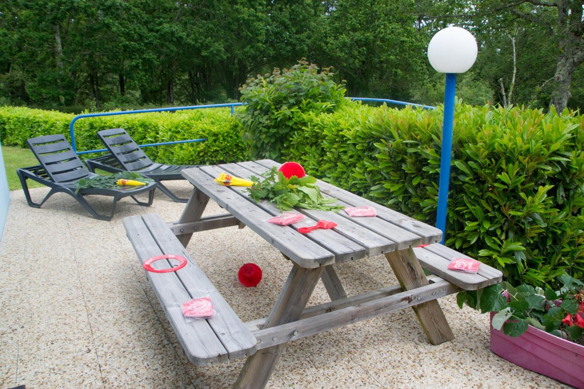 Camping De Trezulien 杜瓦讷内 外观 照片